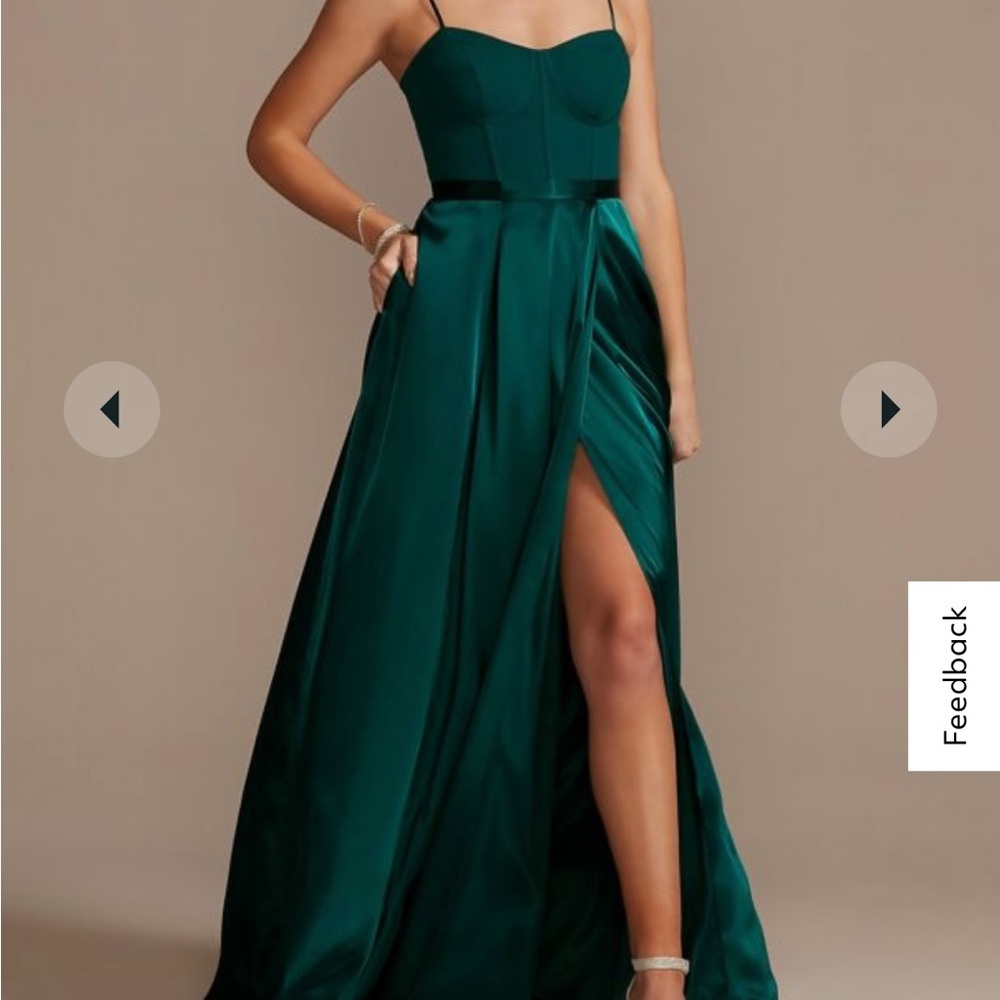 David’s bridal crepe corset bridesmaid dress with charmeuse skirt
Color - GEM